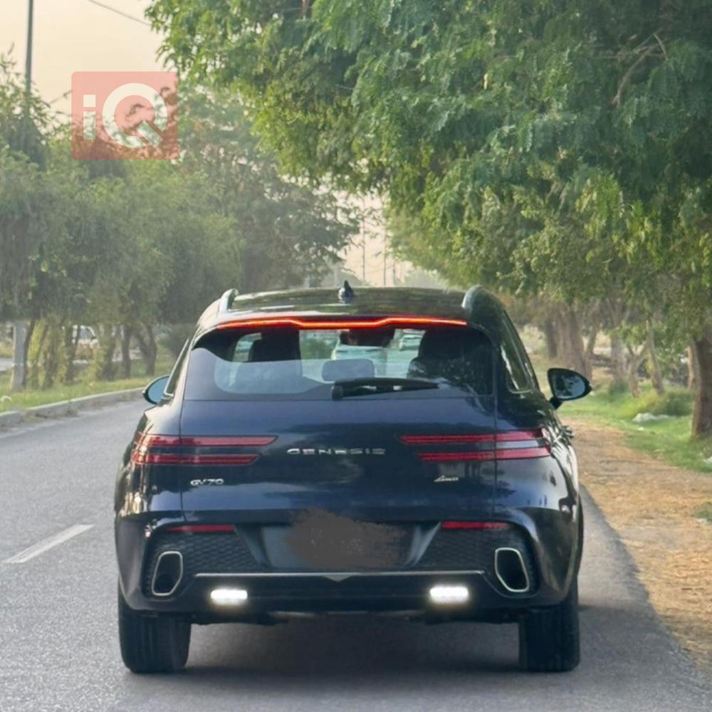 جێنسس GV70
